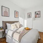 Eiffel Tower & Champs De Mars - 1Br - Cityapartmentstay