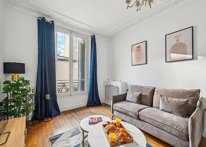 Eiffel Tower & Champs De Mars - 1Br - Cityapartmentstay