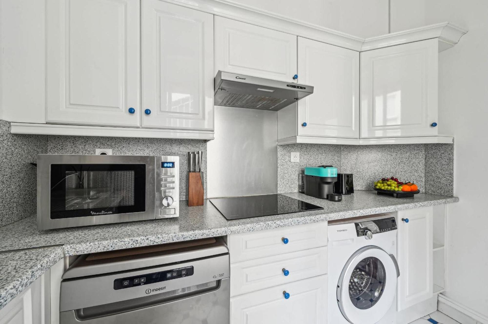 Apartment Eiffel Tower & Champs De Mars - 1br - Cityapartmentstay *