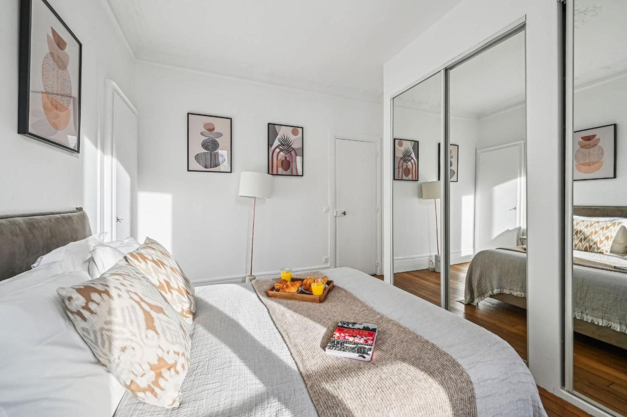 Apartment Eiffel Tower & Champs De Mars - 1br - Cityapartmentstay Paris